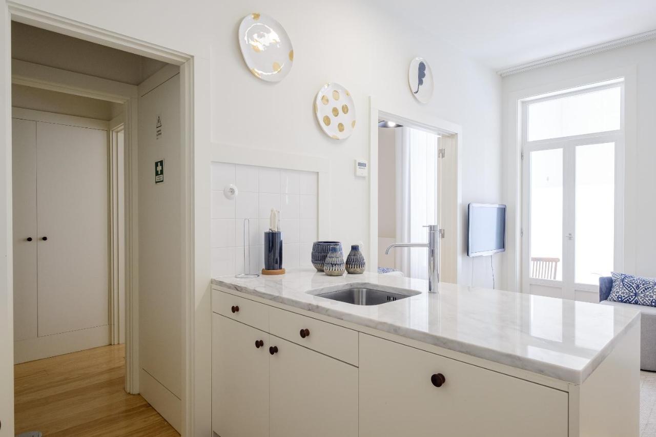 Boutique Rentals-Flores Terrace Historical Centre Porto Luaran gambar