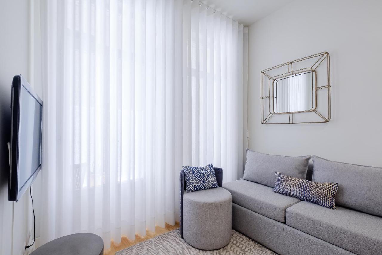 Boutique Rentals-Flores Terrace Historical Centre Porto Luaran gambar
