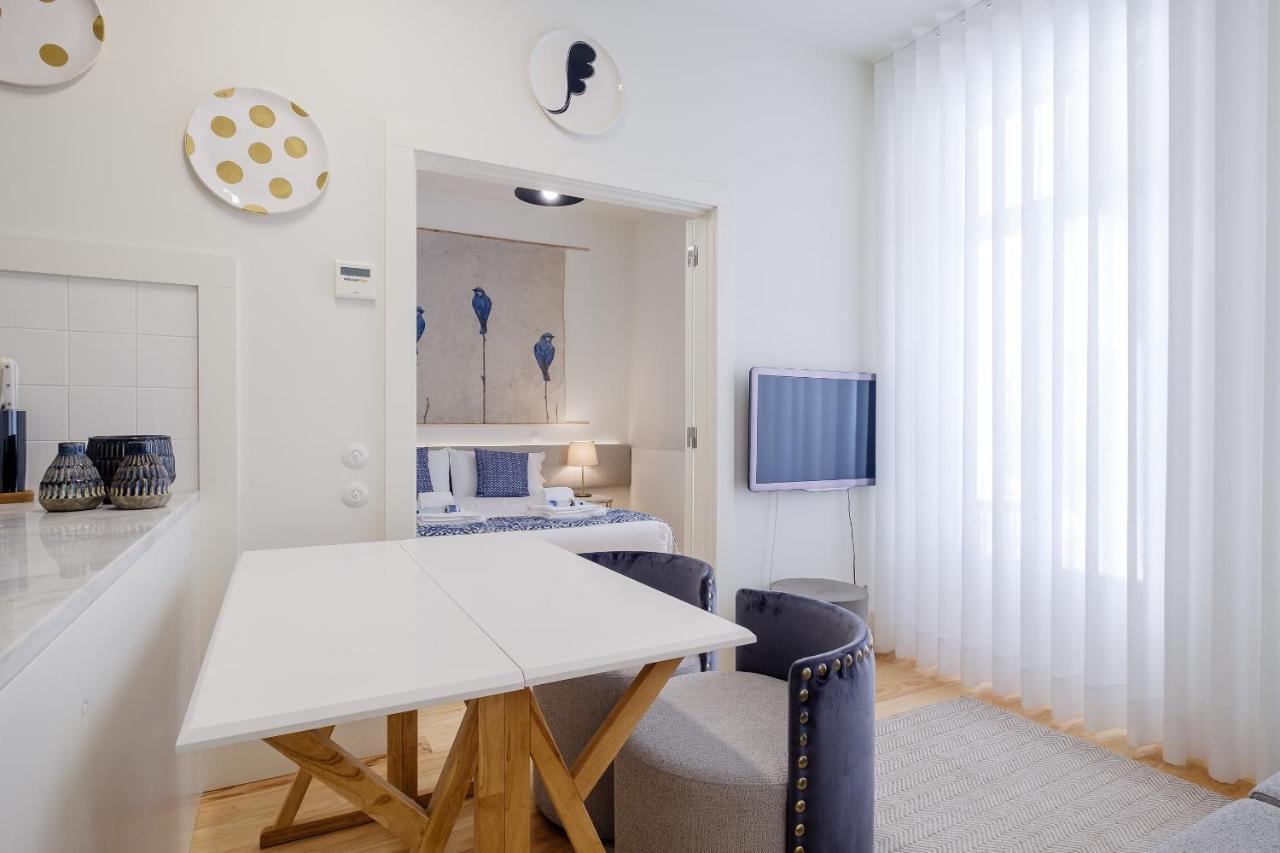 Boutique Rentals-Flores Terrace Historical Centre Porto Luaran gambar
