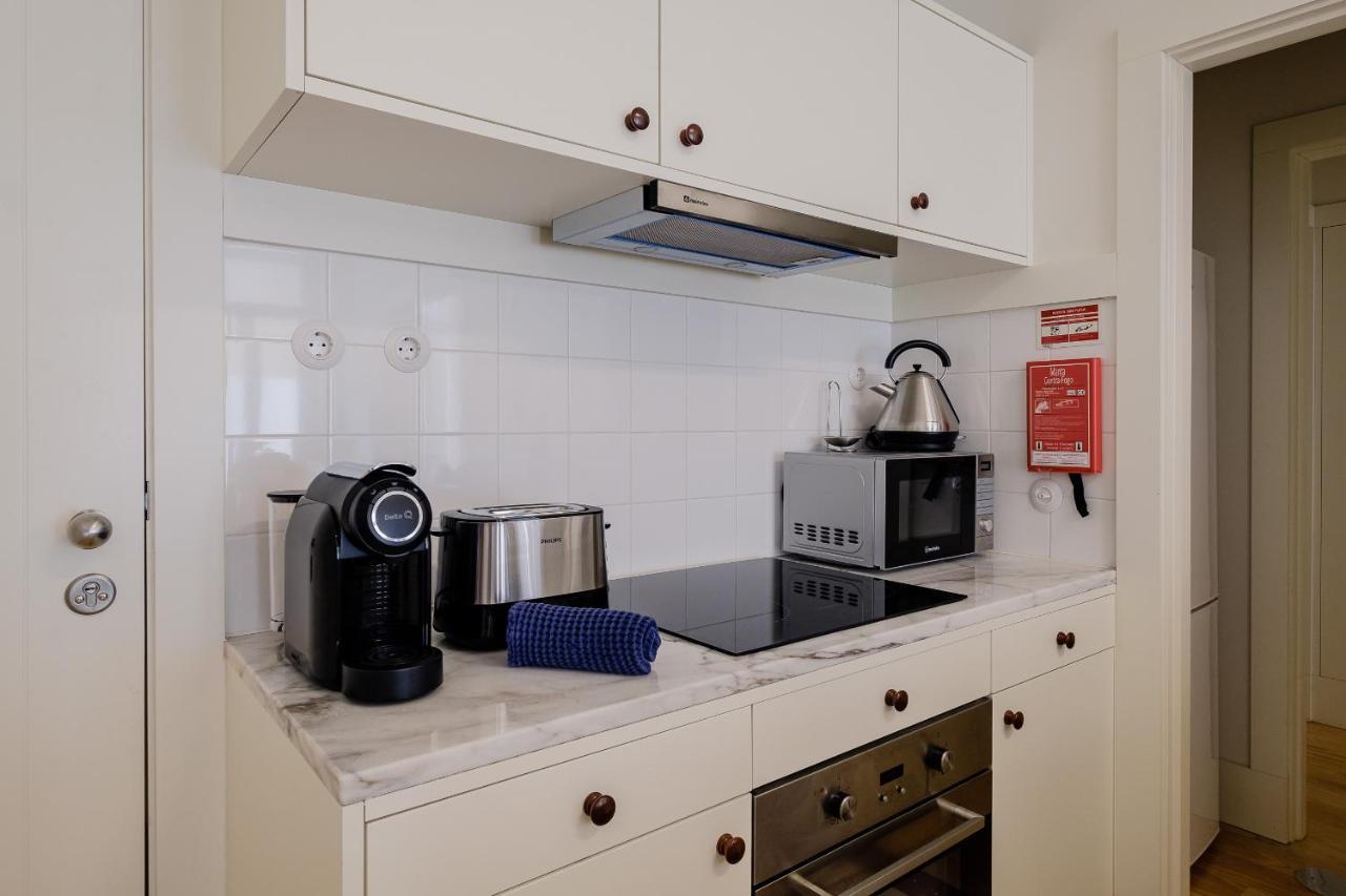 Boutique Rentals-Flores Terrace Historical Centre Porto Luaran gambar